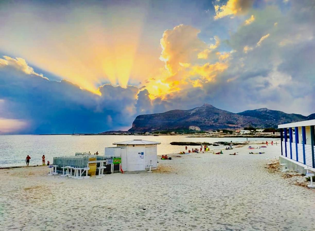 Stabilimento Lido Burrone Bed & Breakfast Favignana Exterior foto